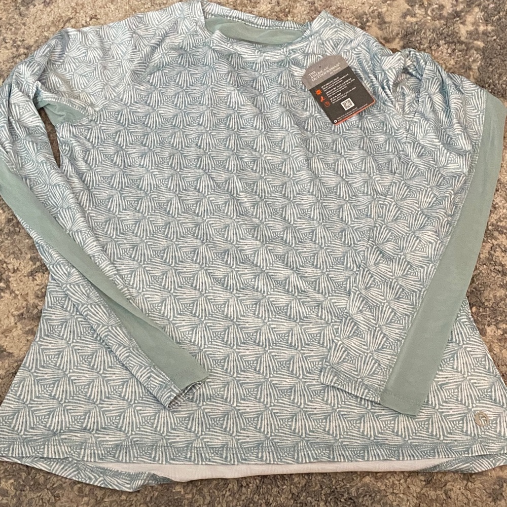 Womens The American Outdoorsman large long sleeve shirt
